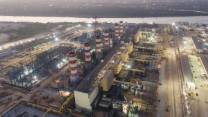 Megaprojekt in Ägypten: Siemens realisiert dort mit drei Gas- und Dampfkraftwerken inklusive der Netzinfrastruktur mit 10 Mrd. Euro den größten Auftrag in der Firmengeschichte.