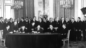 Die deutsch-französische Freundschaft, dokumentiert durch den Élysée-Vertrag vom 22. Januar 1963, wurde zum Eckpfeiler Europas. Der neue Präsident Macron darf den Partner Deutschland nicht durch eine Schuldenunion überfordern.